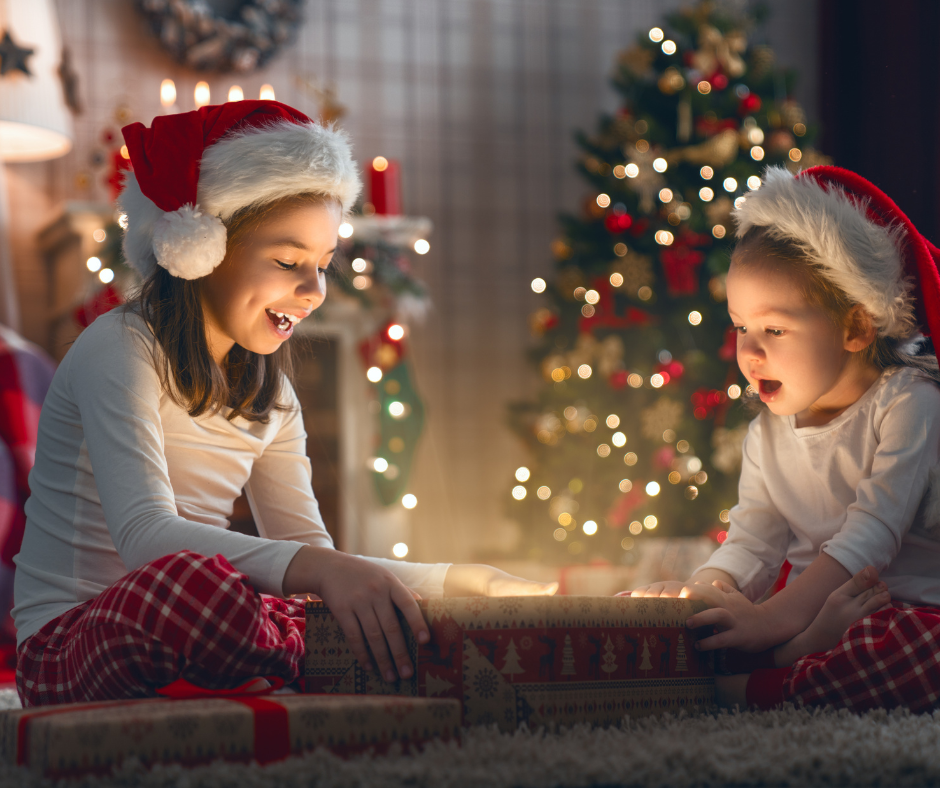 Božična darila za otroke: rokavice za vrt, majice, poganjalci in Bruder igrače